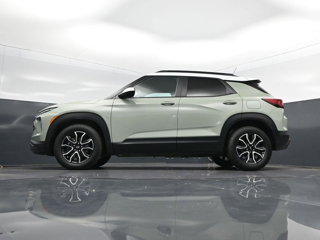 Used 2025 Chevrolet TrailBlazer ACTIV w/ Convenience Package image 40