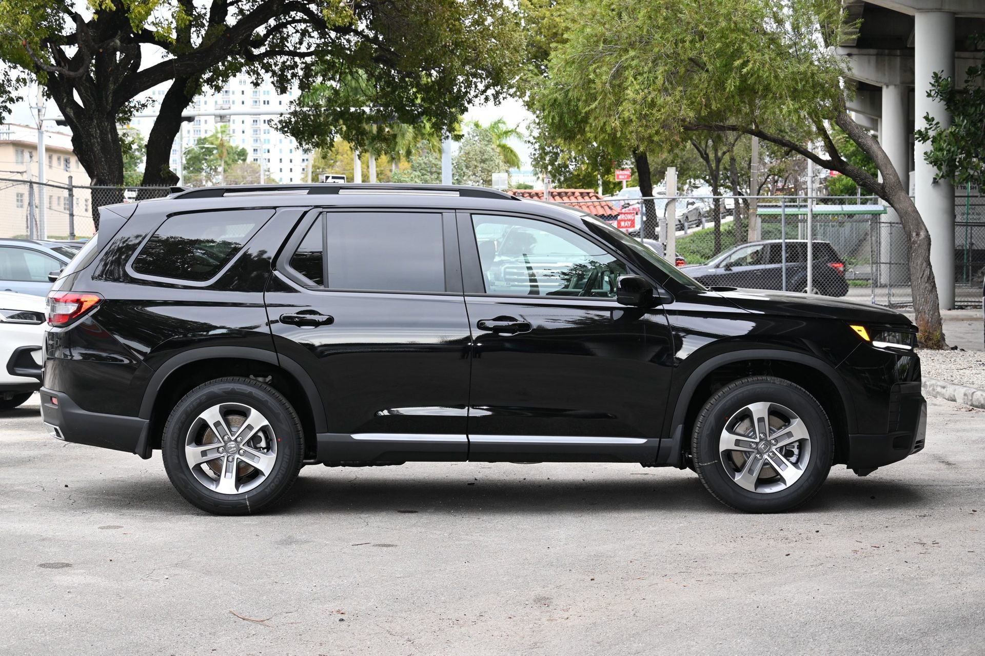New 2026 Honda Pilot EX-L image 4