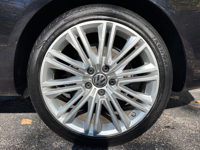 Used 2013 Volkswagen Eos image 29