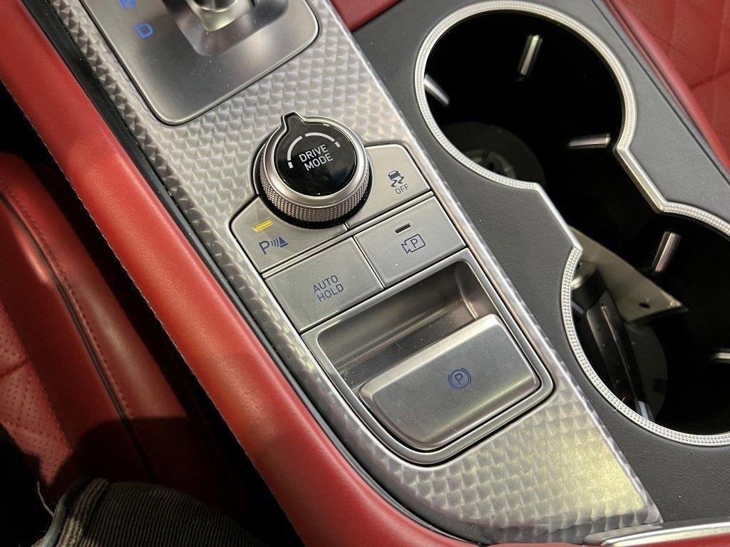 Used 2023 Genesis G70 3.3T w/ Sport Prestige Package image 11