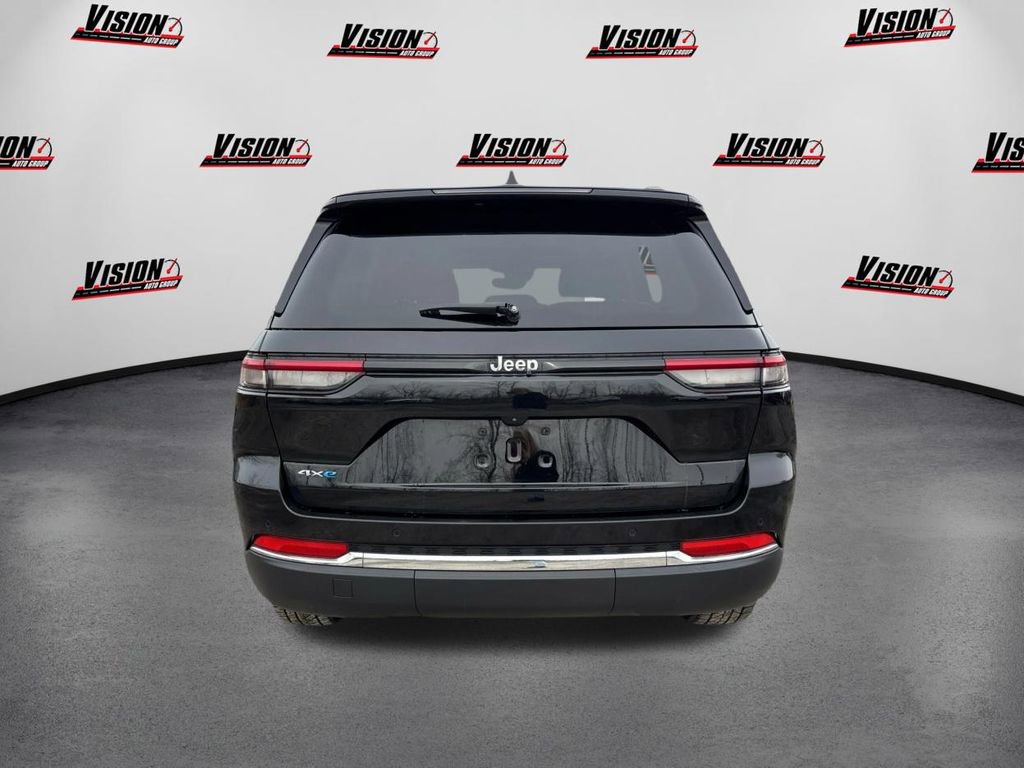 Used 2024 Jeep Grand Cherokee Limited 4xe image 6