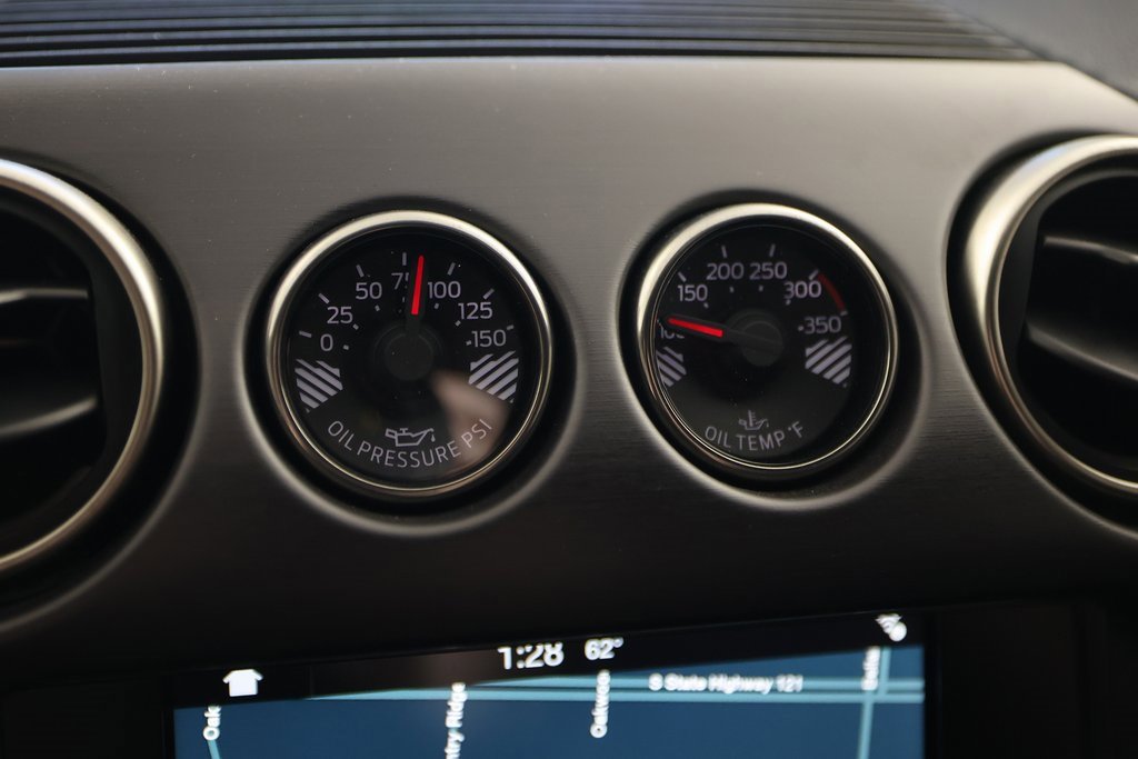 Used 2016 Ford Mustang Shelby GT350 w/ Technology Package image 32