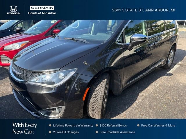 Used 2019 Chrysler Pacifica Limited FWD image 1