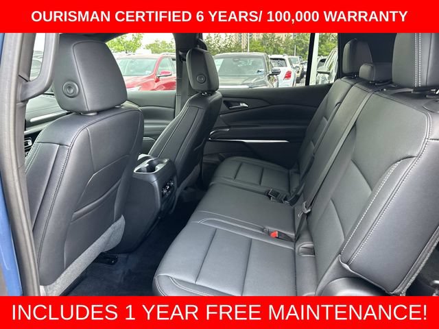 Used 2025 Chevrolet Traverse LT w/ Driver Confidence Package FWD image 17