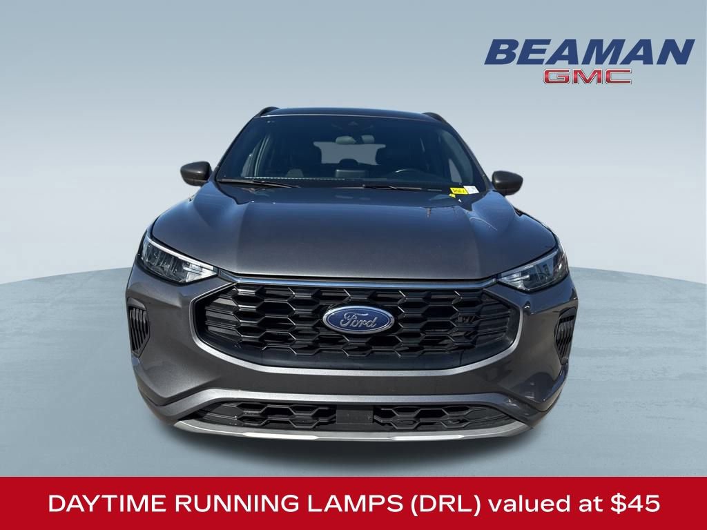 Used 2024 Ford Escape ST-Line w/ Cold Weather Package video 2