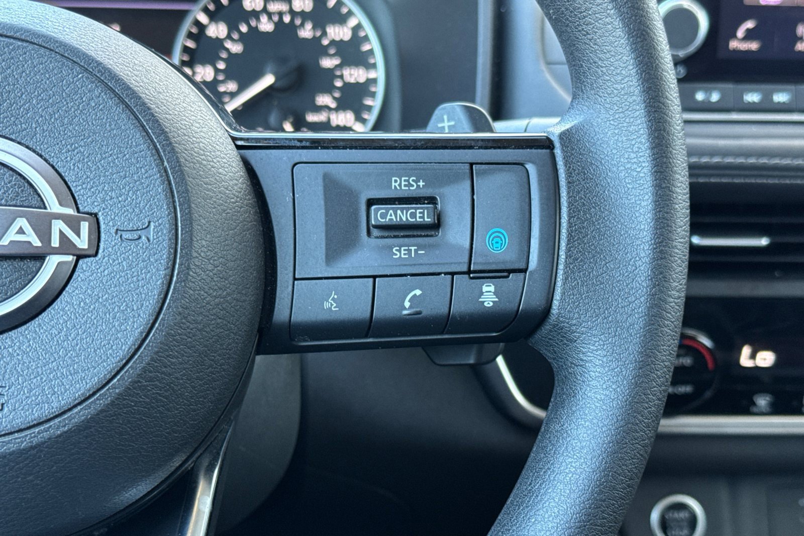 Certified 2023 Nissan Rogue SV image 28