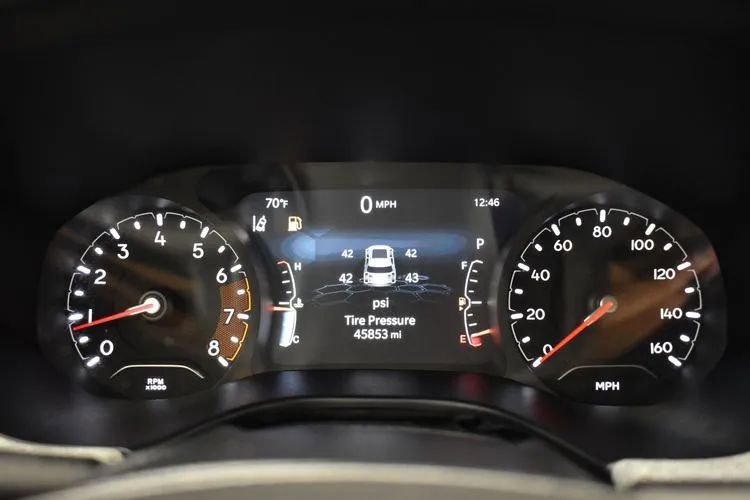 Used 2024 Jeep Compass Latitude AWD/4WD image 27