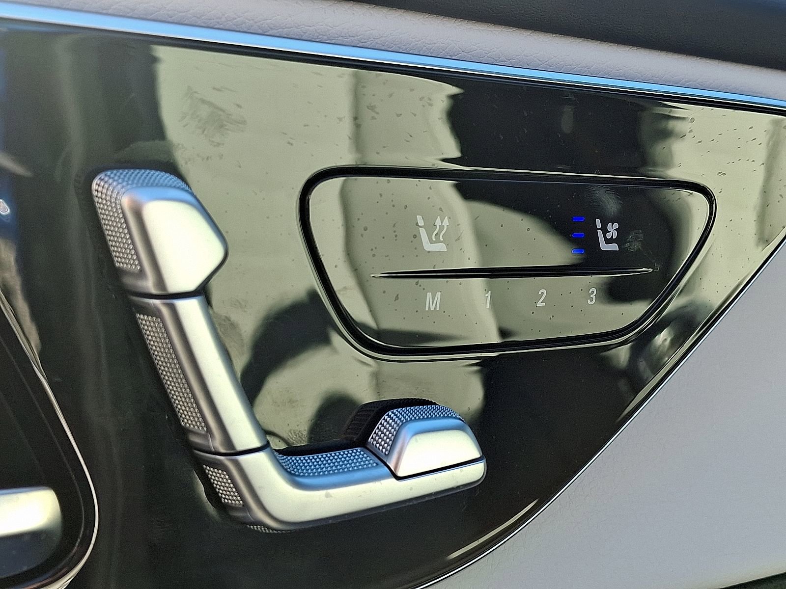 Certified 2025 Mercedes-Benz GLC 300 4MATIC image 26