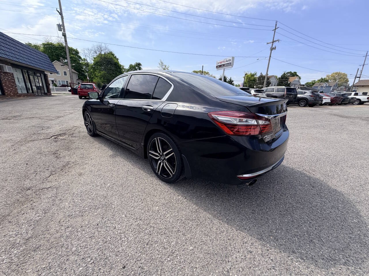 Used 2017 Honda Accord Sport image 43