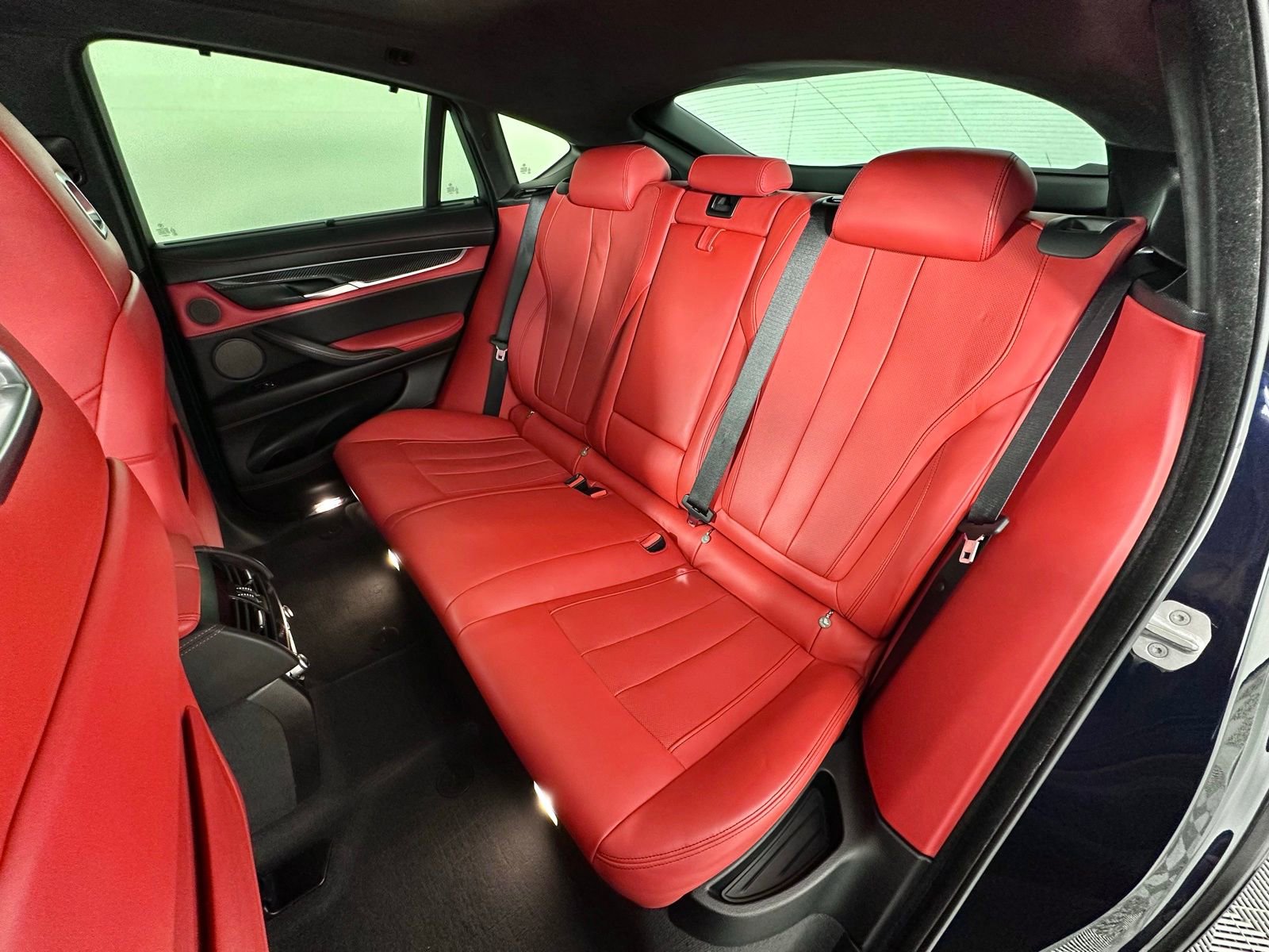 Used 2018 BMW X6 M AWD/4WD image 34