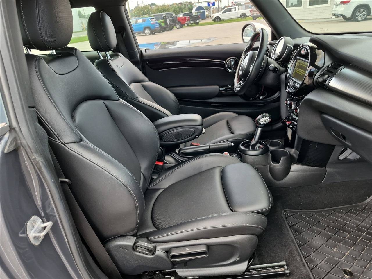 Used 2018 MINI Cooper S FWD image 32