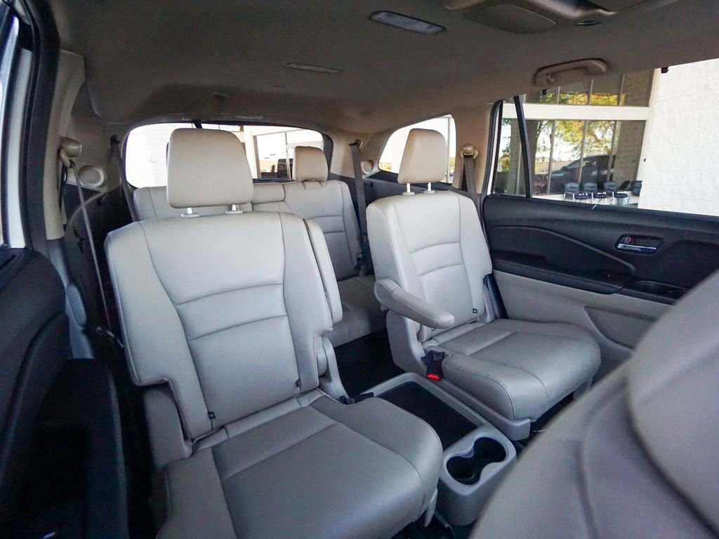 Used 2022 Honda Pilot Touring image 32