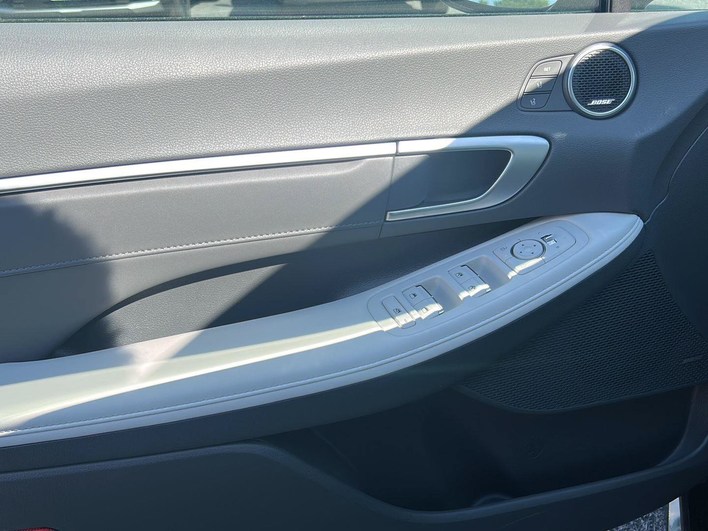 Certified 2025 Hyundai Sonata Limited FWD image 12