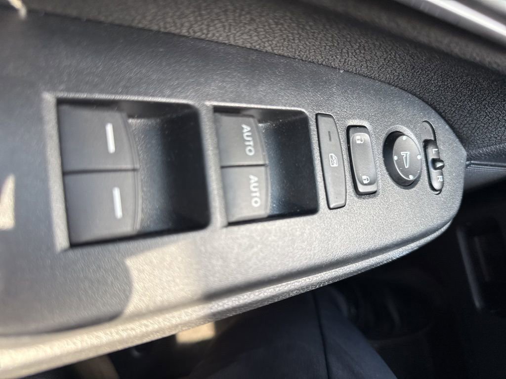 Used 2017 Honda CR-V EX image 16