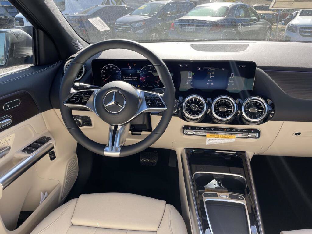 New 2026 Mercedes-Benz GLA 250 4MATIC image 2