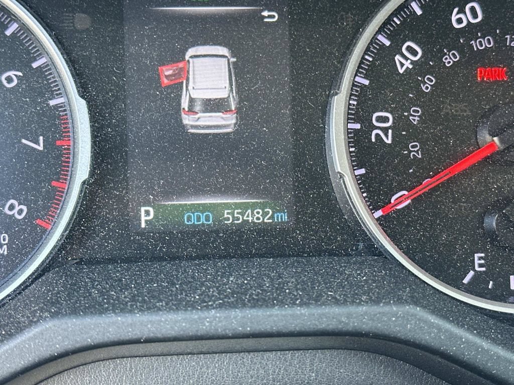 Used 2020 Toyota RAV4 XLE FWD image 14
