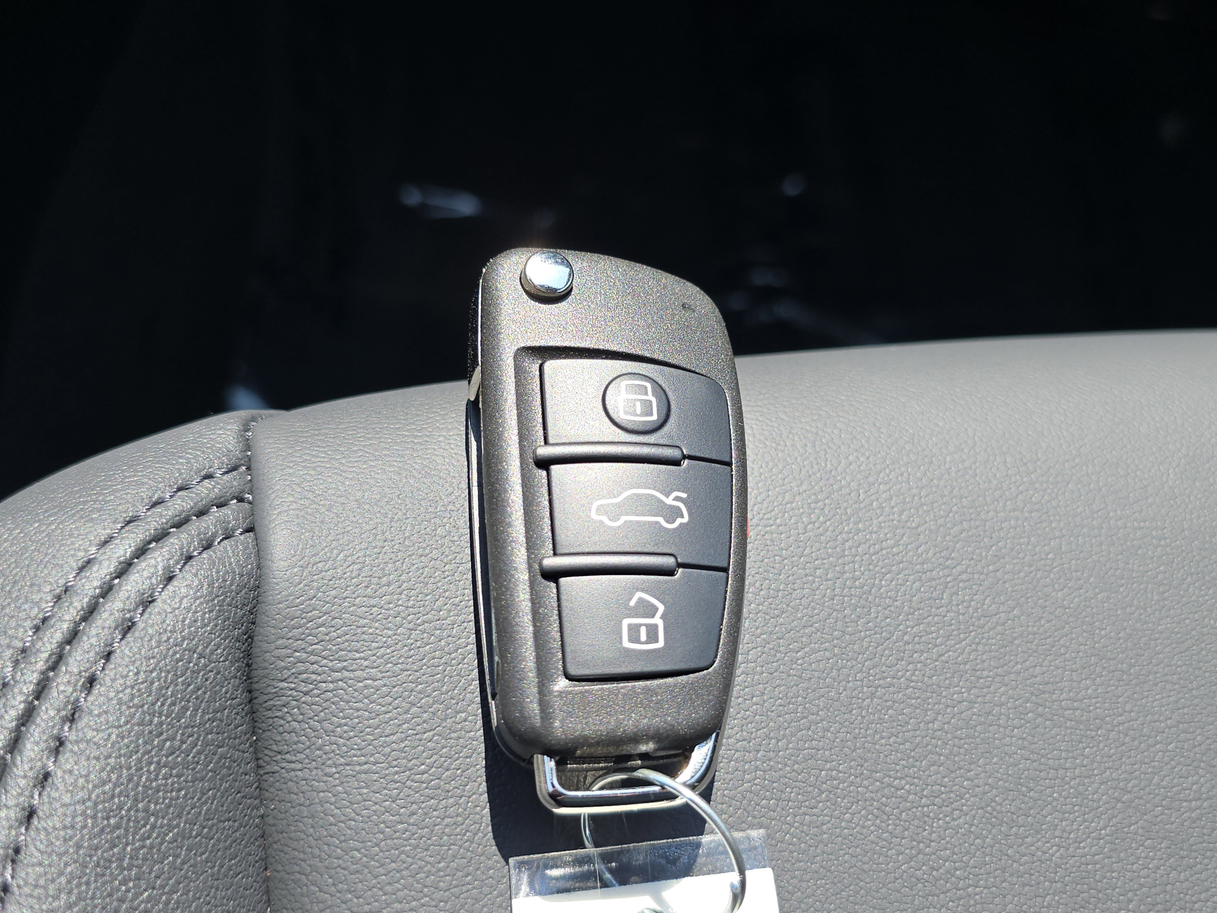 New 2025 Audi Q3 2.0T Premium image 27