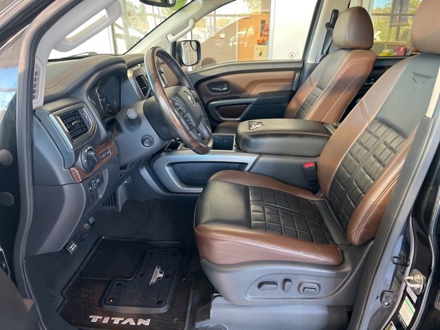 Used 2018 Nissan Titan Platinum Reserve image 9
