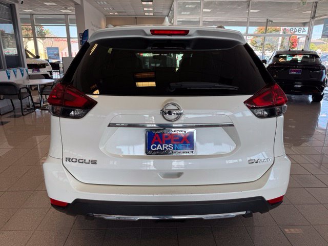 Used 2018 Nissan Rogue SV w/ Sun & Sound Touring Package AWD/4WD image 34