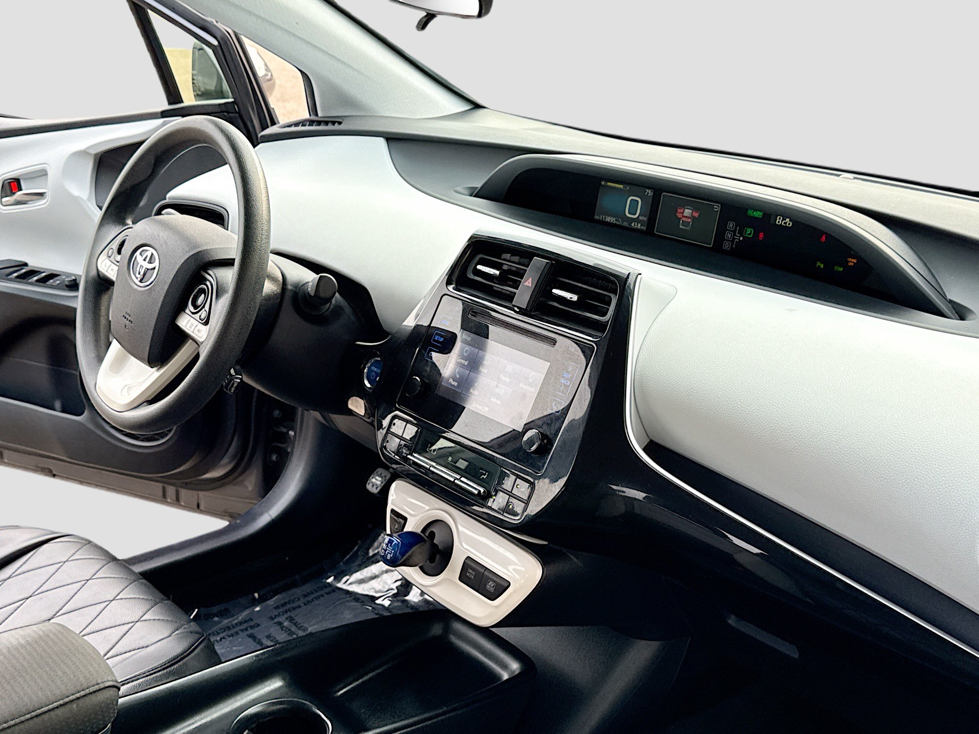 Used 2017 Toyota Prius Two w/ Prius Two Safety Plus Package FWD image 5