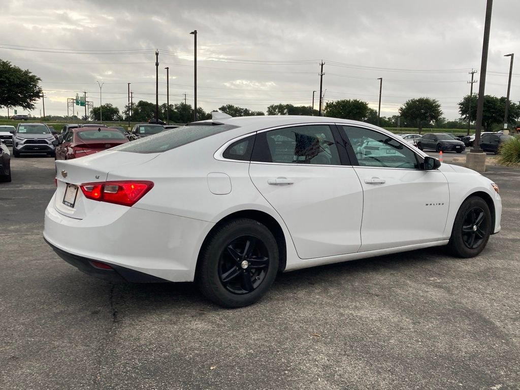 Used 2023 Chevrolet Malibu LT FWD image 4