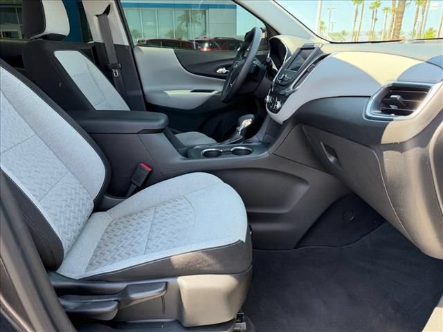 Certified 2022 Chevrolet Equinox LS w/ LS Convenience Package FWD image 12