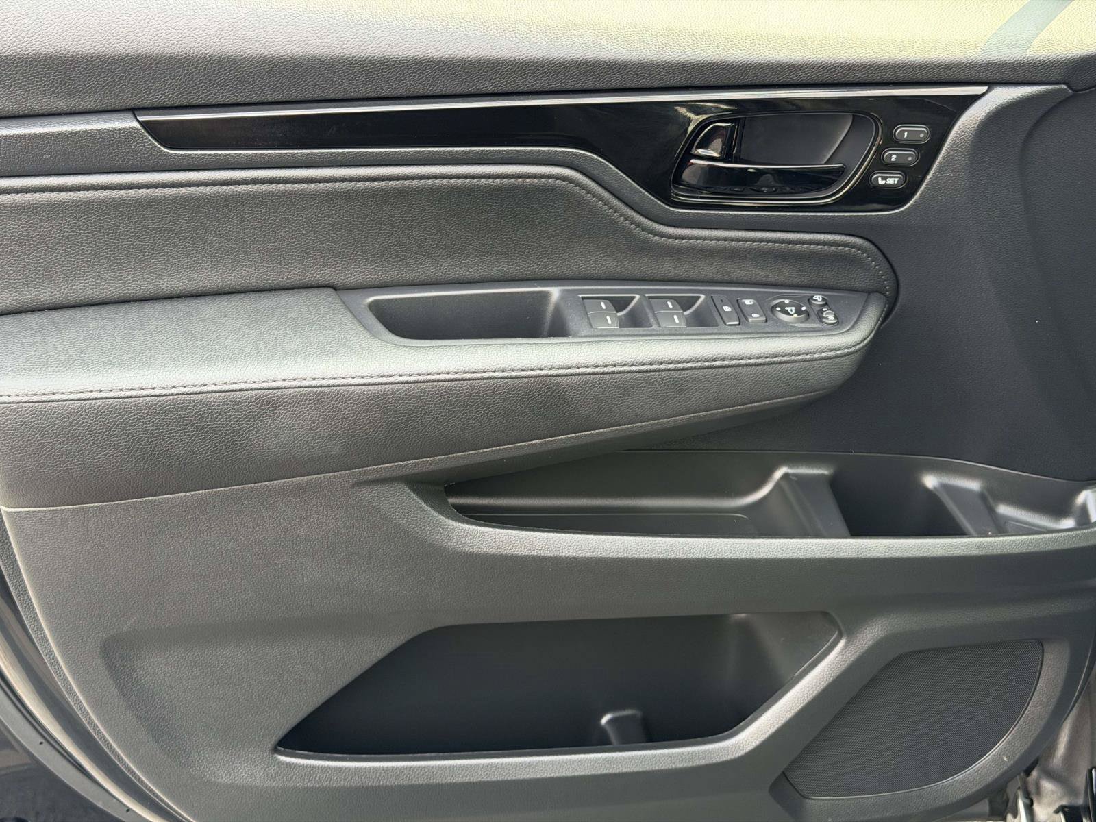 Certified 2026 Honda Odyssey Elite image 6