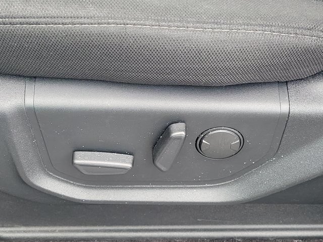 Used 2019 Ford F150 XLT w/ Equipment Group 302A Luxury AWD/4WD image 17