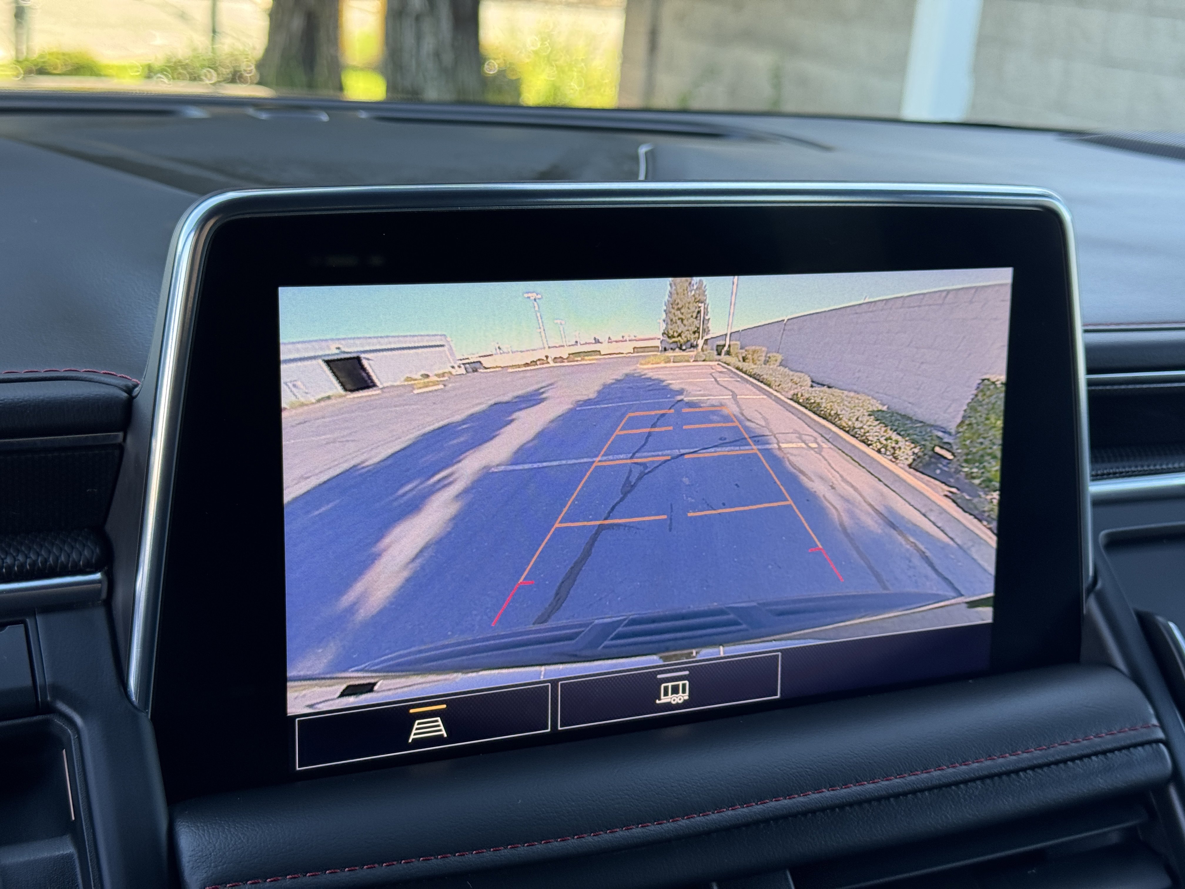 Certified 2021 Chevrolet Suburban RST w/ Rear Media and Nav Package image 27