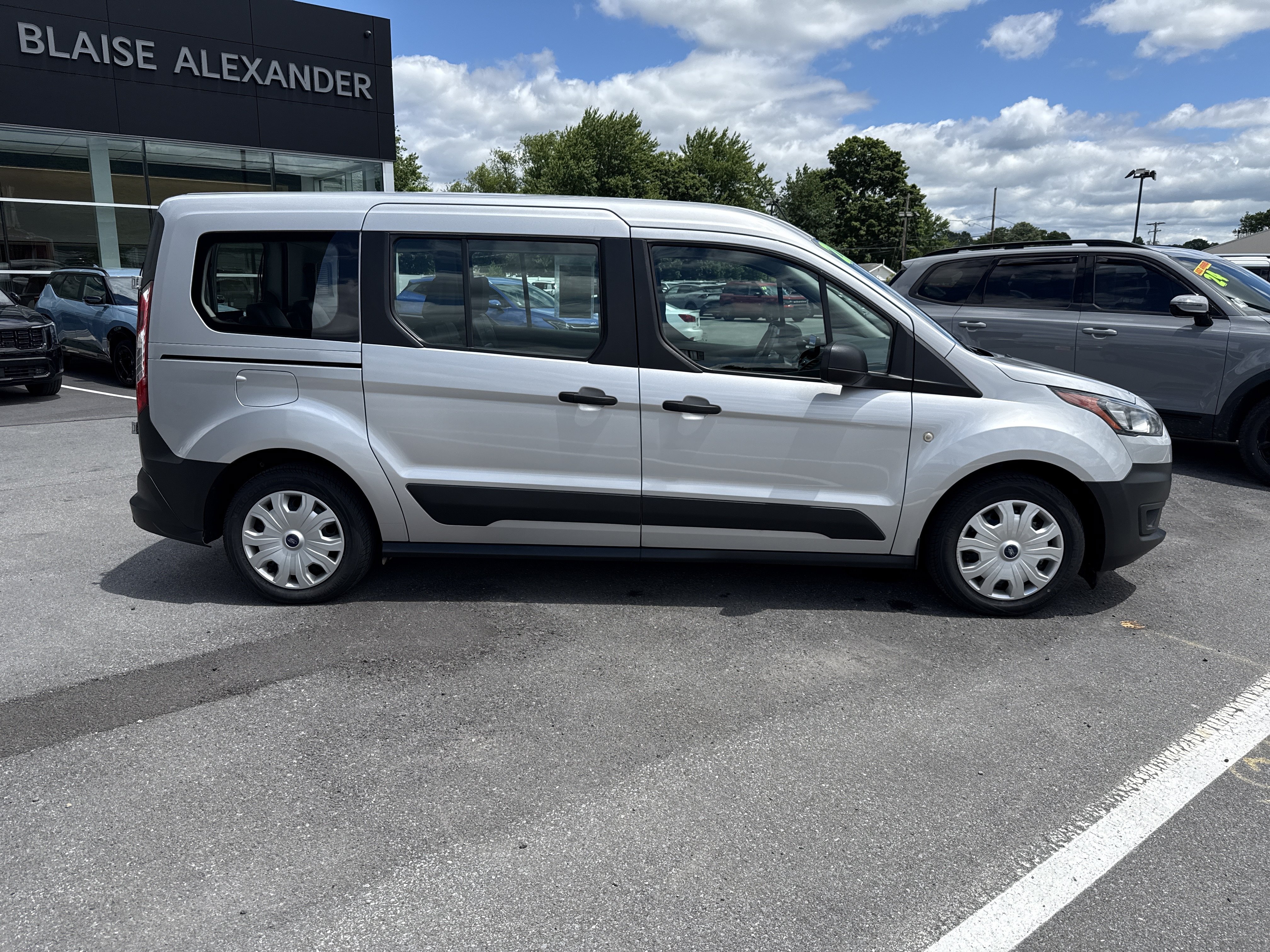 Used 2021 Ford Transit Connect XL FWD image 2