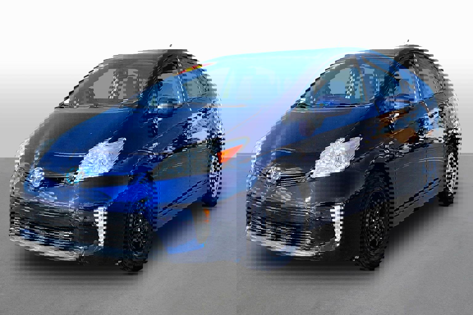 Used 2014 Toyota Prius Three FWD image 1