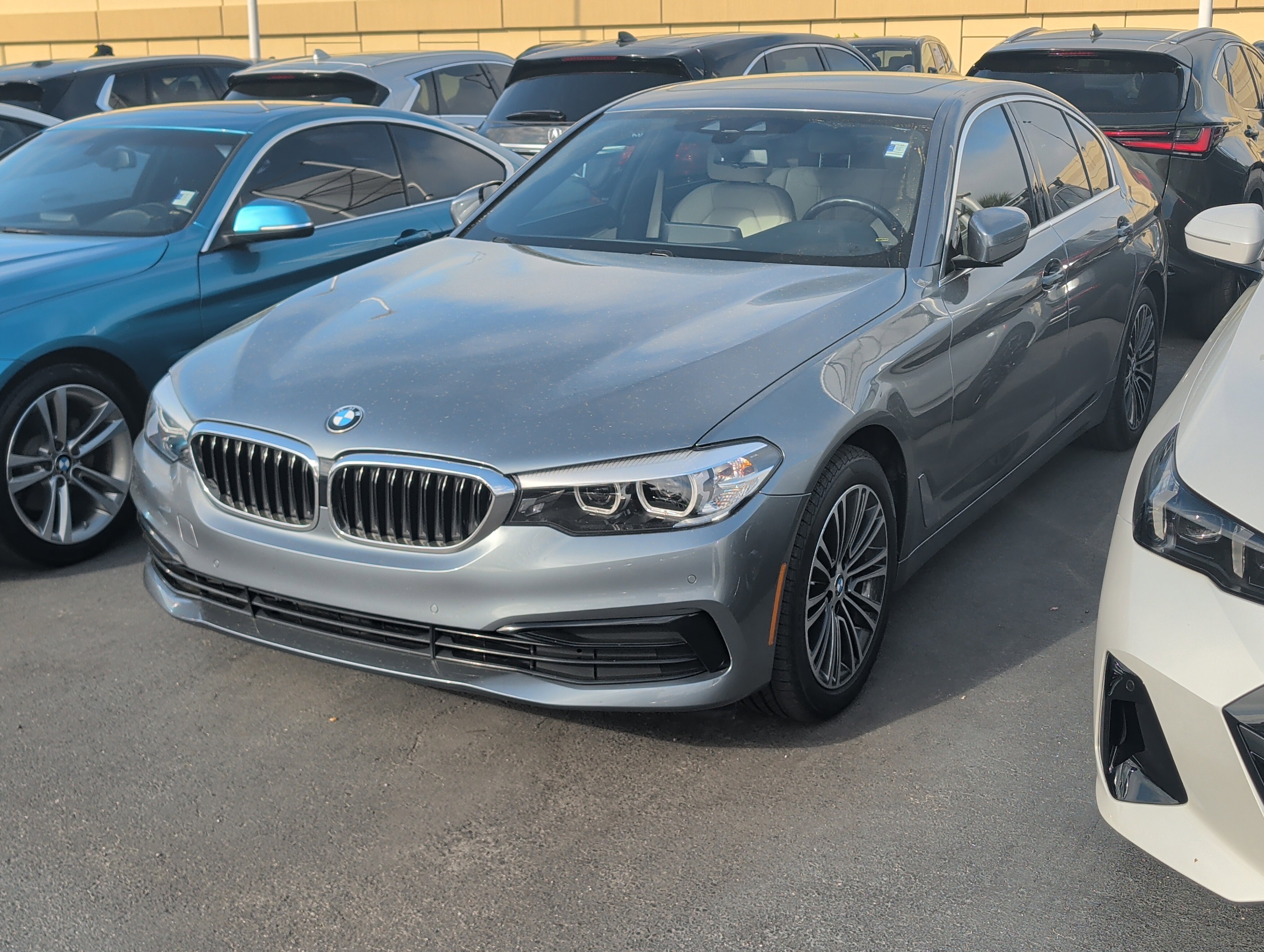 Used 2020 BMW 530i w/ Convenience Package image 3