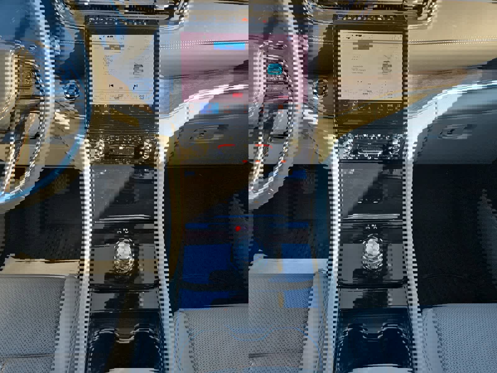 Used 2021 Jeep Grand Cherokee L Overland w/ Luxury Tech Group IV image 11