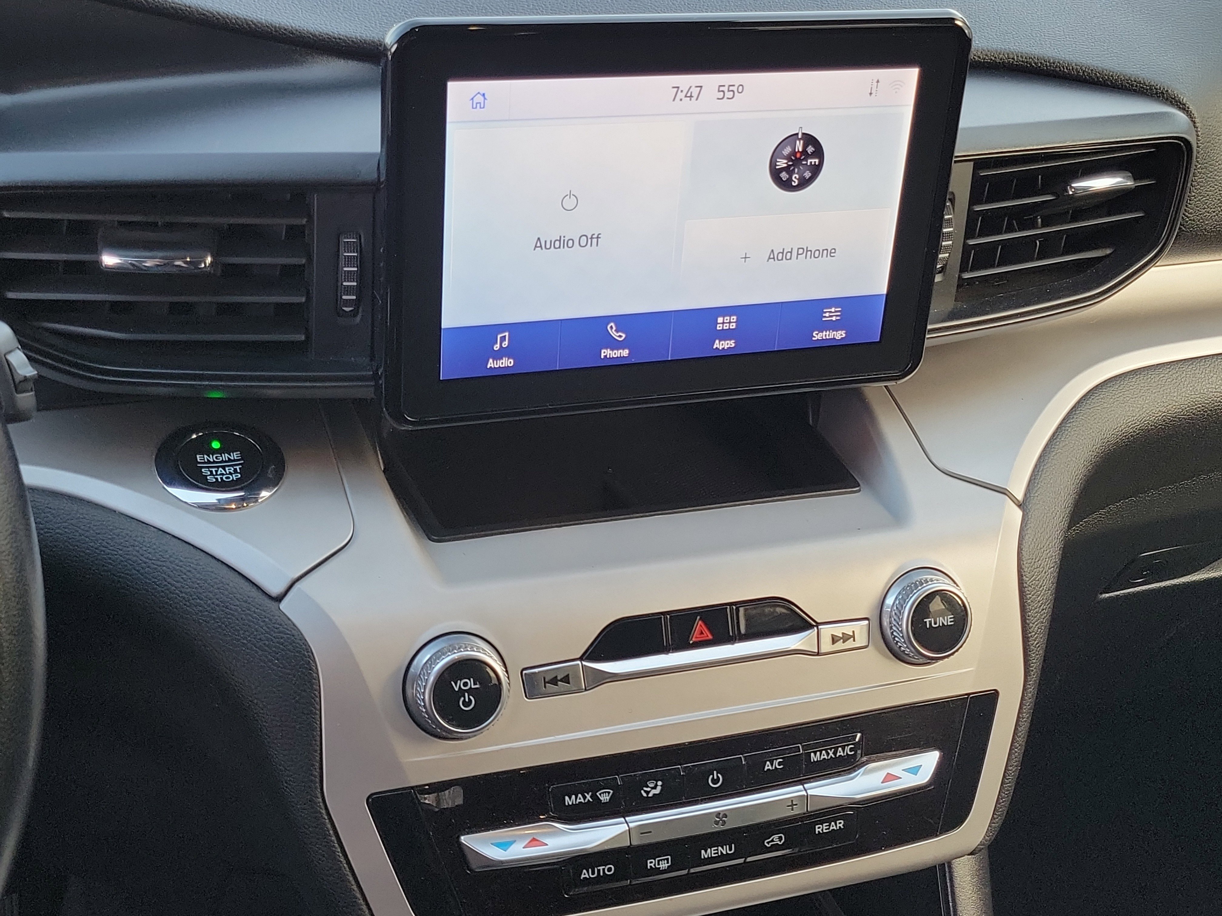 Used 2020 Ford Explorer XLT image 11