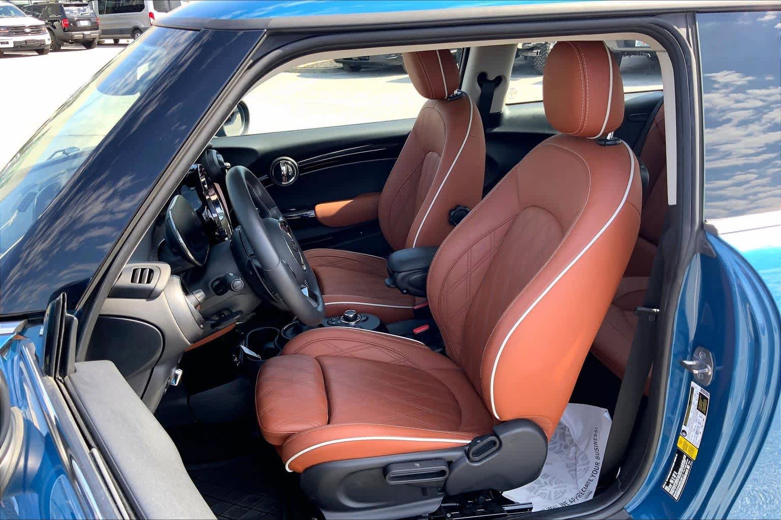 Used 2024 MINI Cooper S FWD image 8