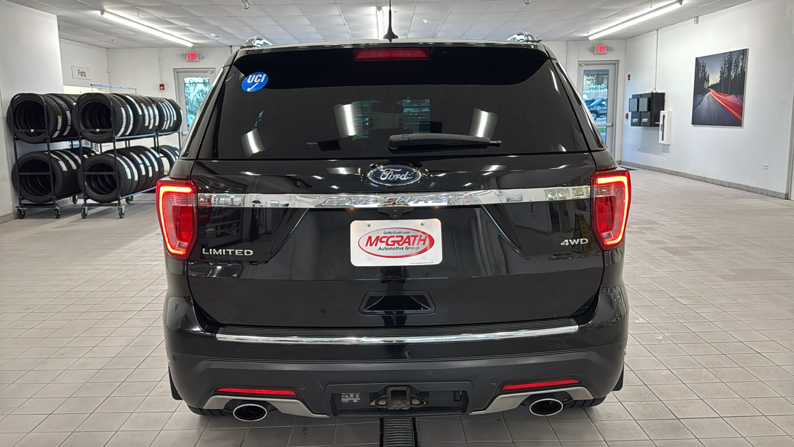 Used 2018 Ford Explorer Limited w/ Equipment Group 301A AWD/4WD image 6