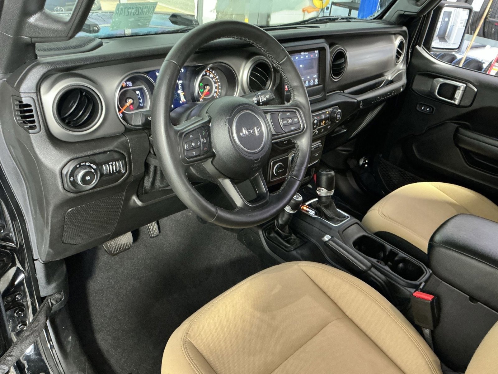 Used 2021 Jeep Wrangler Sport S image 24