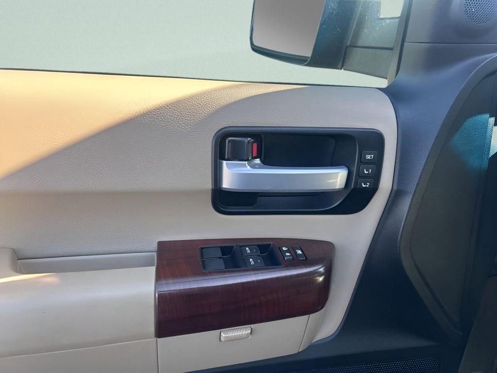 Used 2013 Toyota Sequoia Platinum AWD/4WD image 20