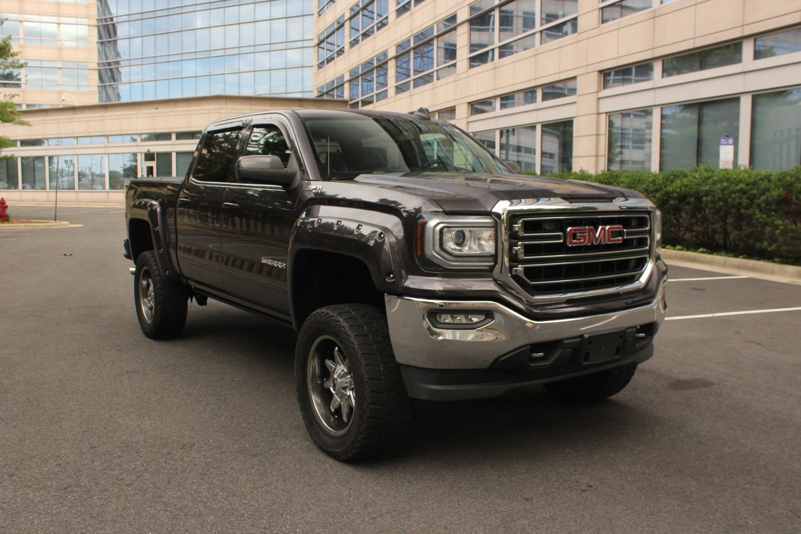 Used 2016 GMC Sierra 1500 SLE w/ SLE Value Package AWD/4WD image 1