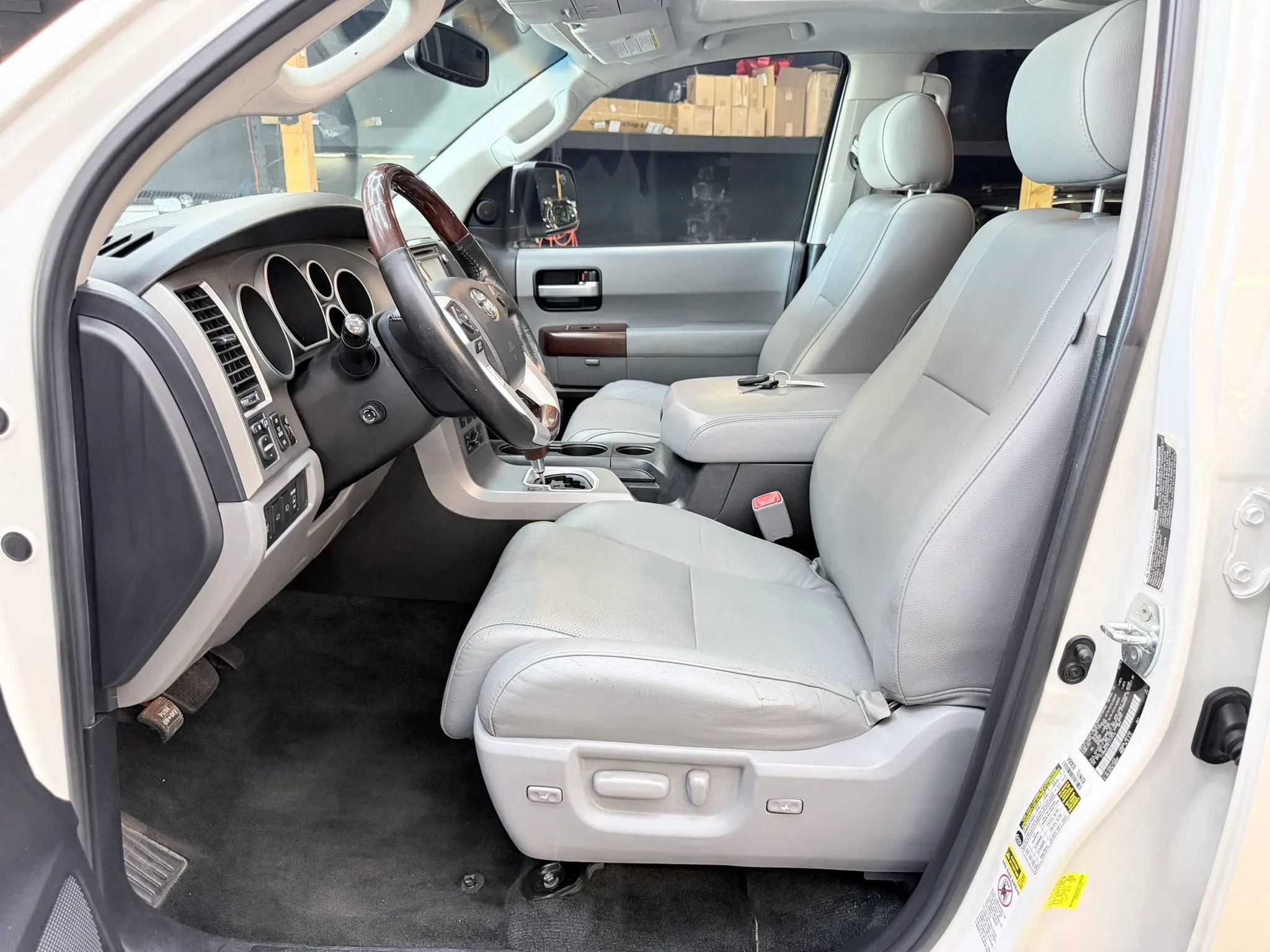 Used 2015 Toyota Sequoia Platinum AWD/4WD image 13