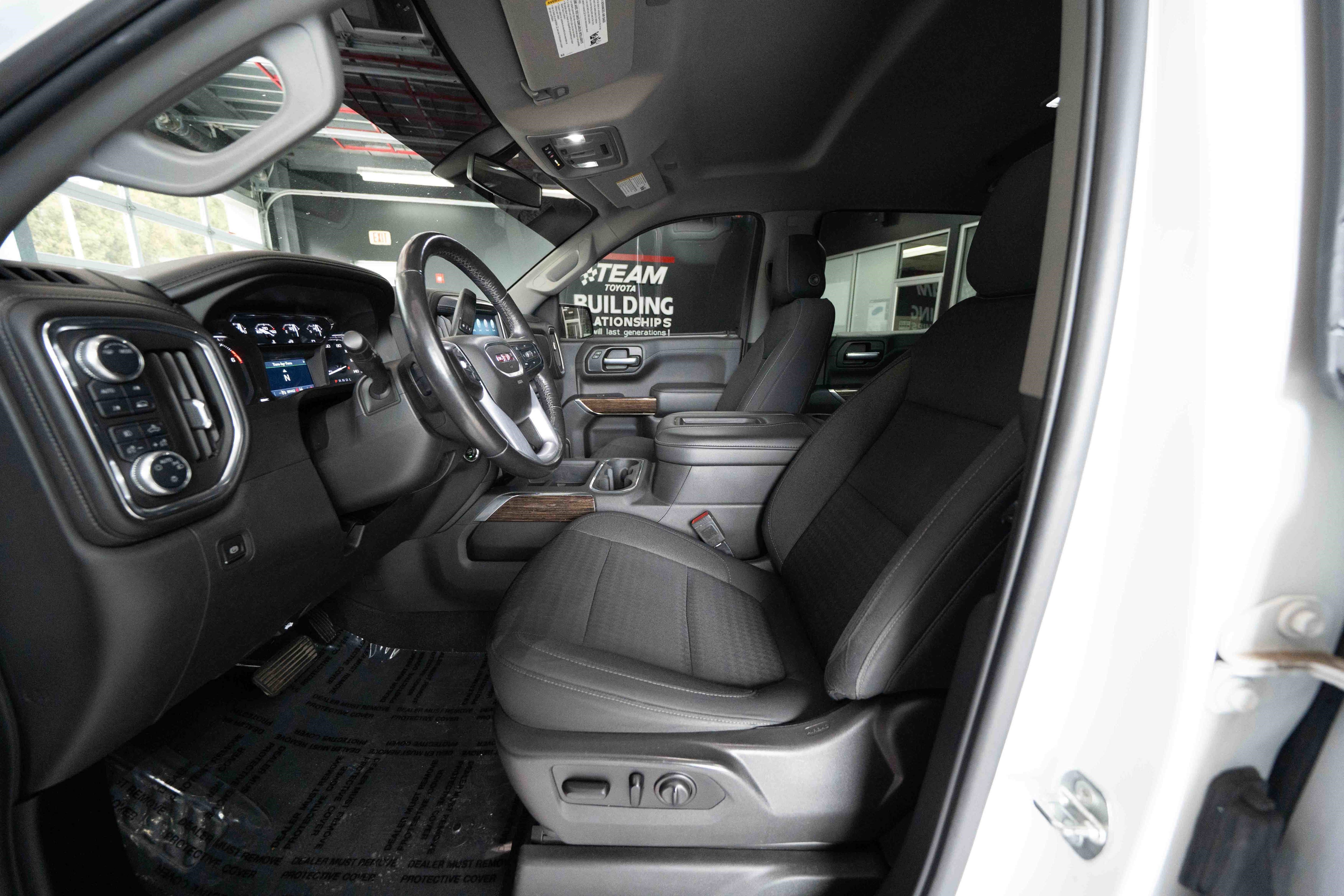 Used 2020 GMC Sierra 1500 Elevation w/ Elevation Value Package AWD/4WD image 9