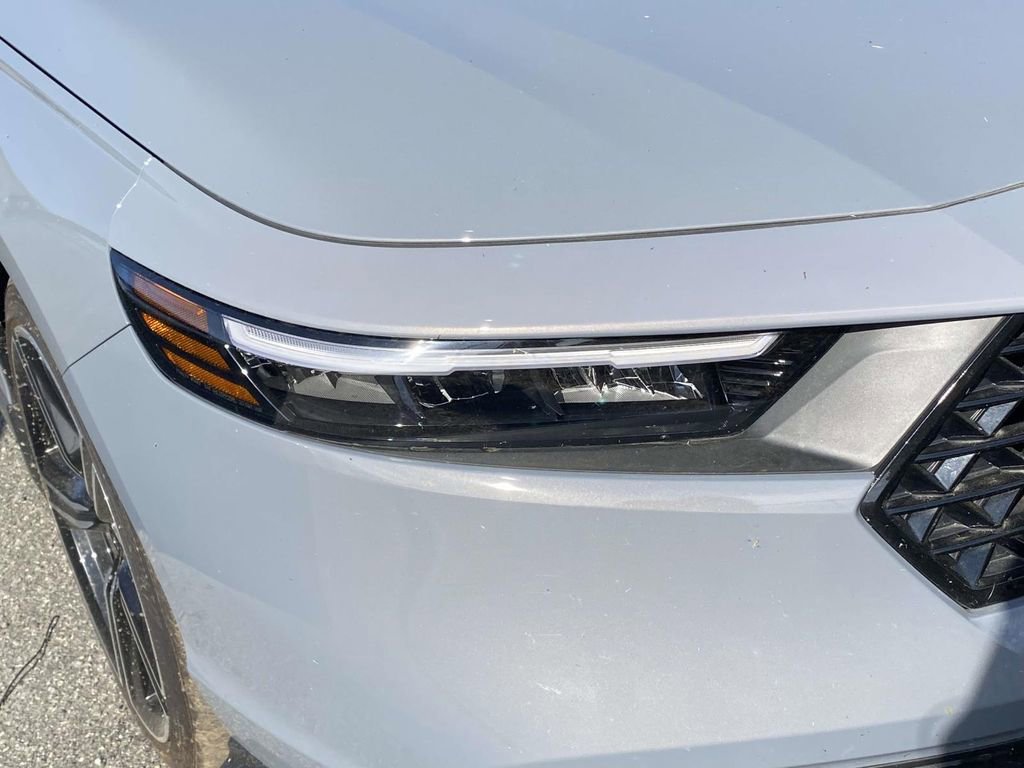 Certified 2025 Honda Accord Sport image 4