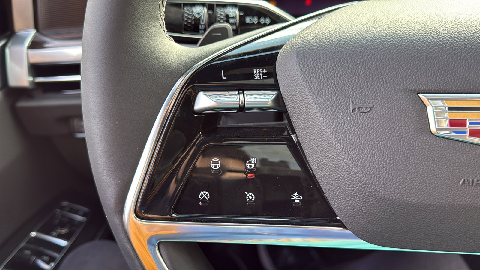 New 2026 Cadillac Escalade Luxury image 16