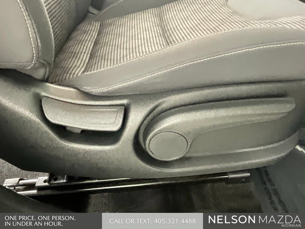 Used 2017 Kia Niro FE FWD image 29