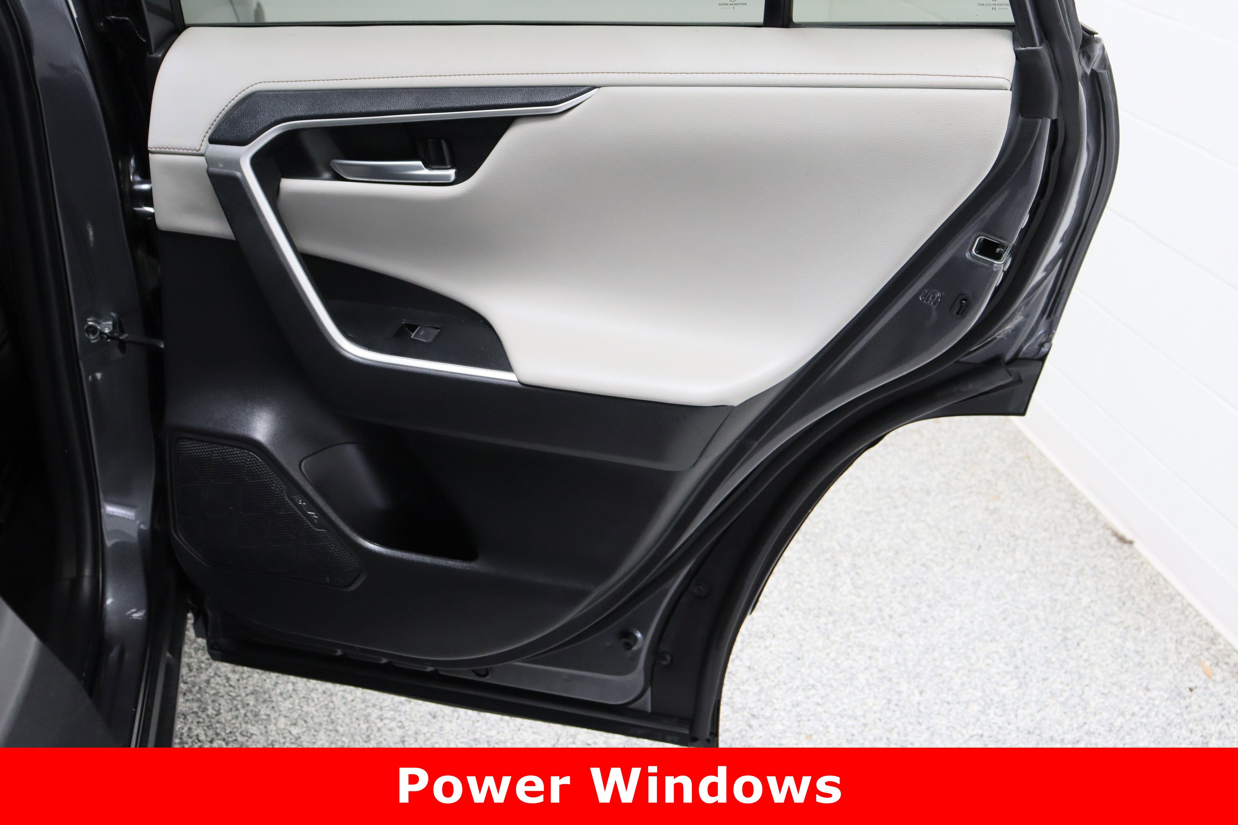 Used 2023 Toyota RAV4 Limited image 36