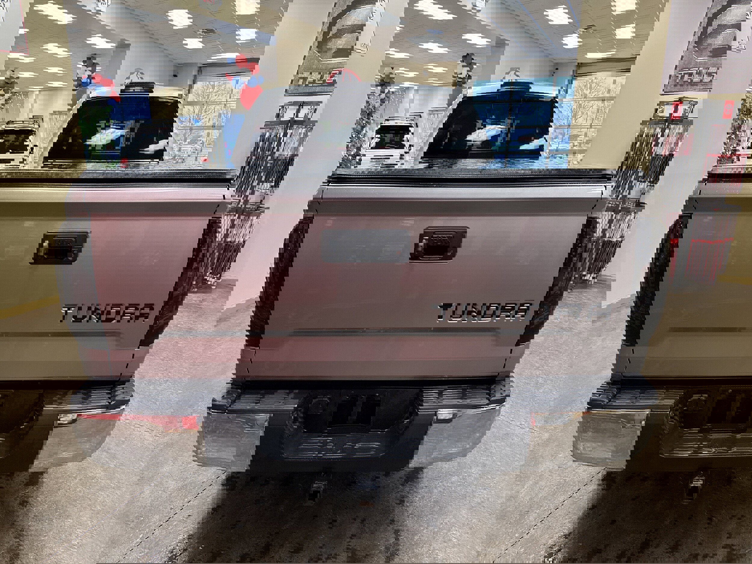 Used 2015 Toyota Tundra SR5 w/ TRD Off Road Package image 10