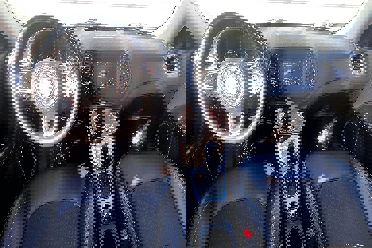 Used 2019 Jeep Compass Latitude w/ Cold Weather Group image 19