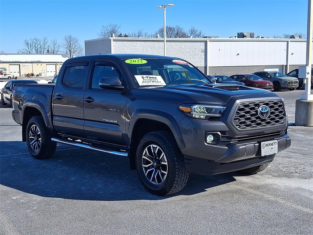 Certified 2022 Toyota Tacoma TRD Sport w/ Technology Package image 3