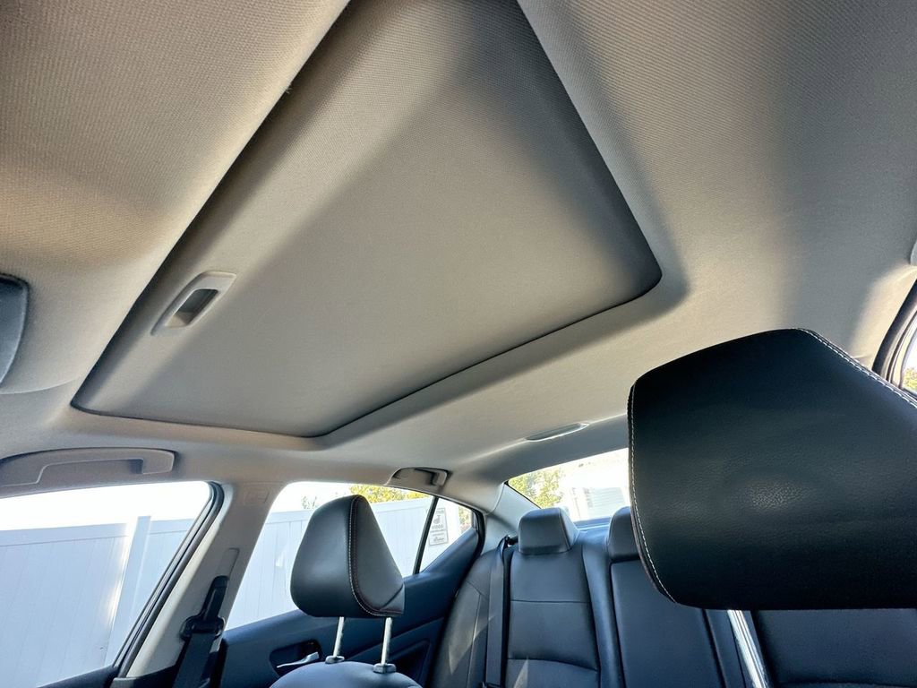 Used 2023 Nissan Altima 2.5 SR w/ SR Premium Package image 21