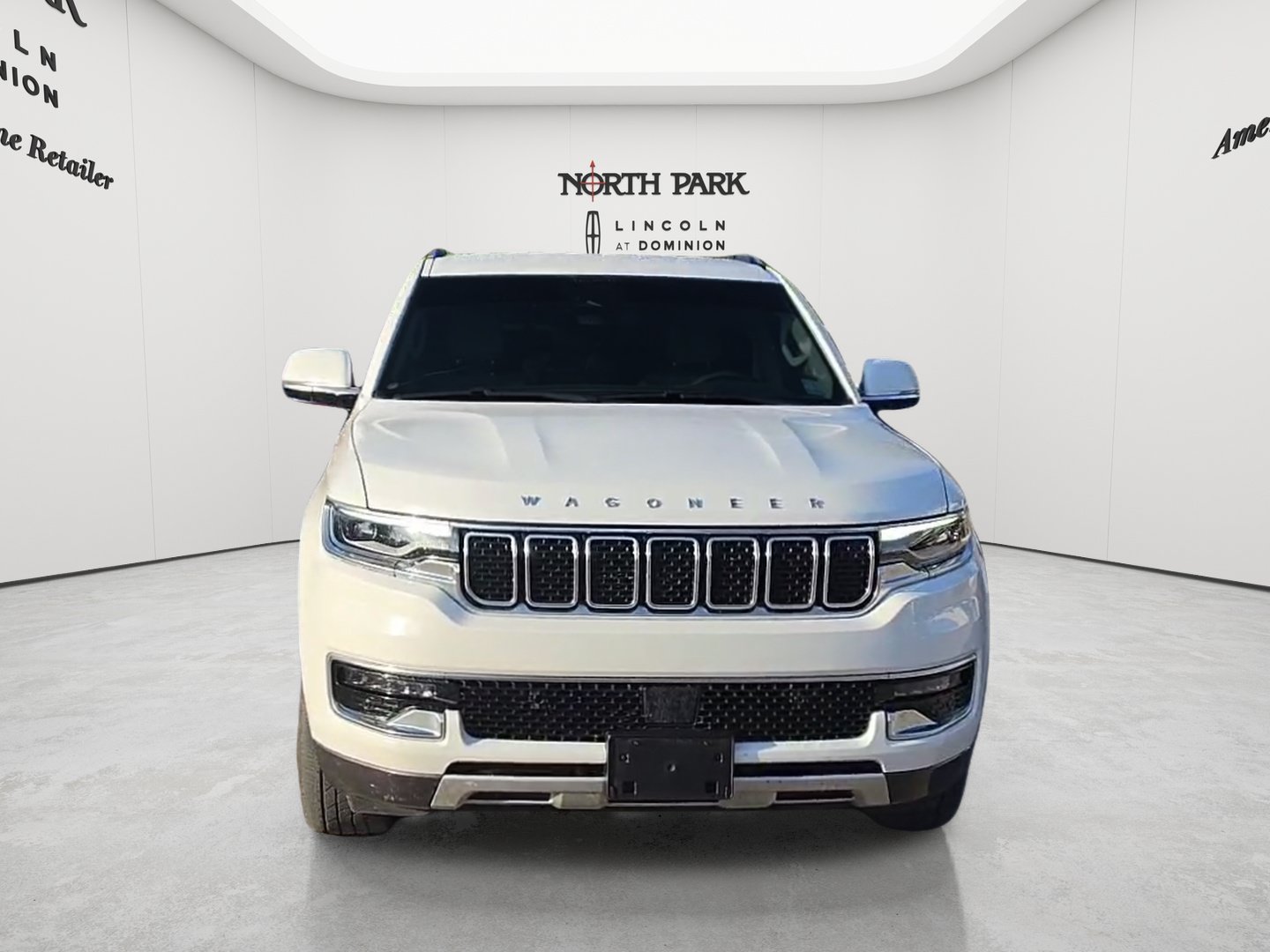 Used 2022 Jeep Wagoneer Series II AWD/4WD image 8